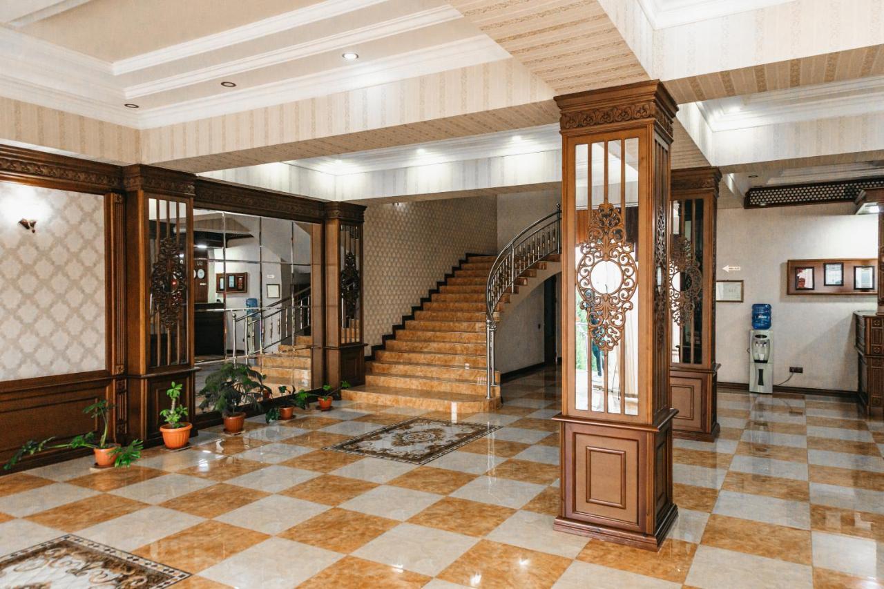 Buyuk Ipak Yo'Li Hotel Namangan Exterior photo