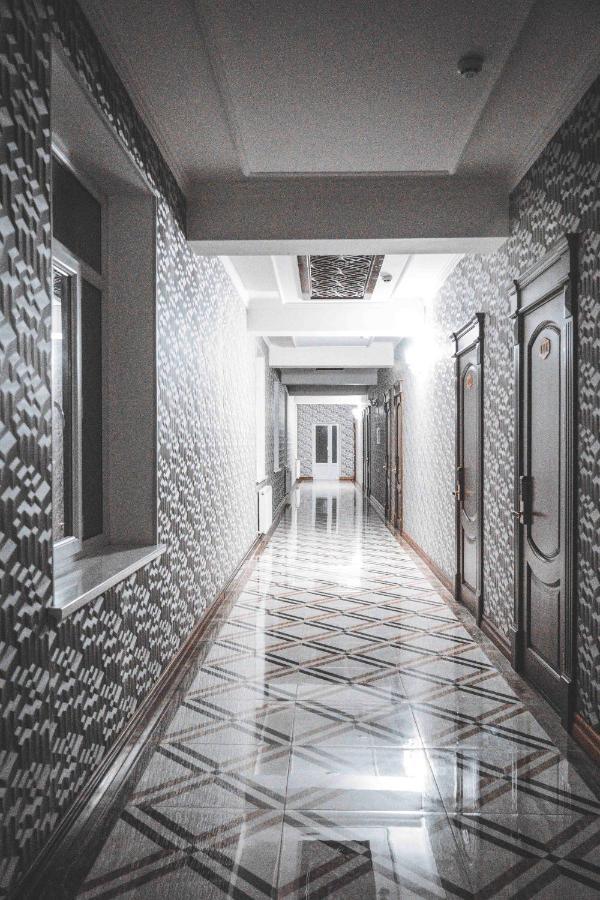 Buyuk Ipak Yo'Li Hotel Namangan Exterior photo