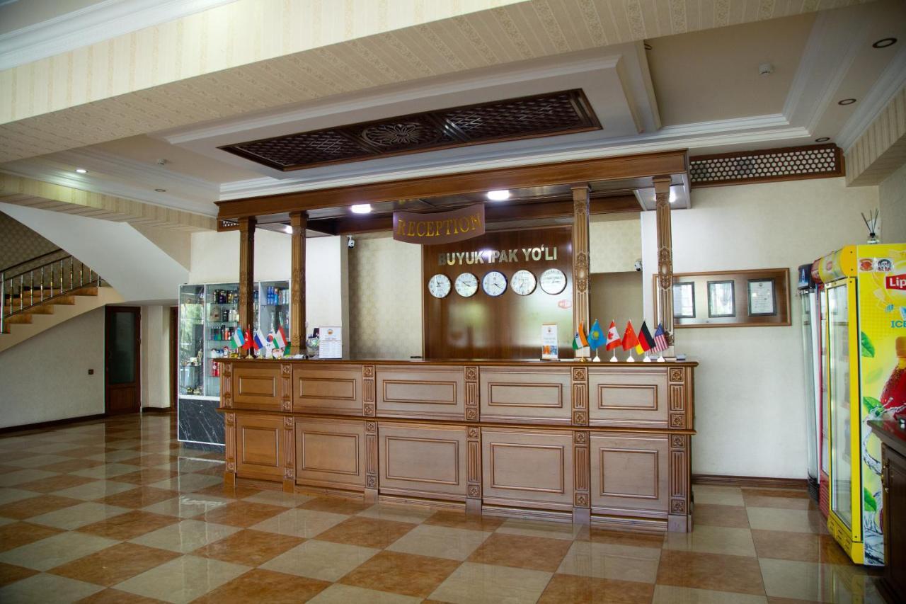 Buyuk Ipak Yo'Li Hotel Namangan Exterior photo