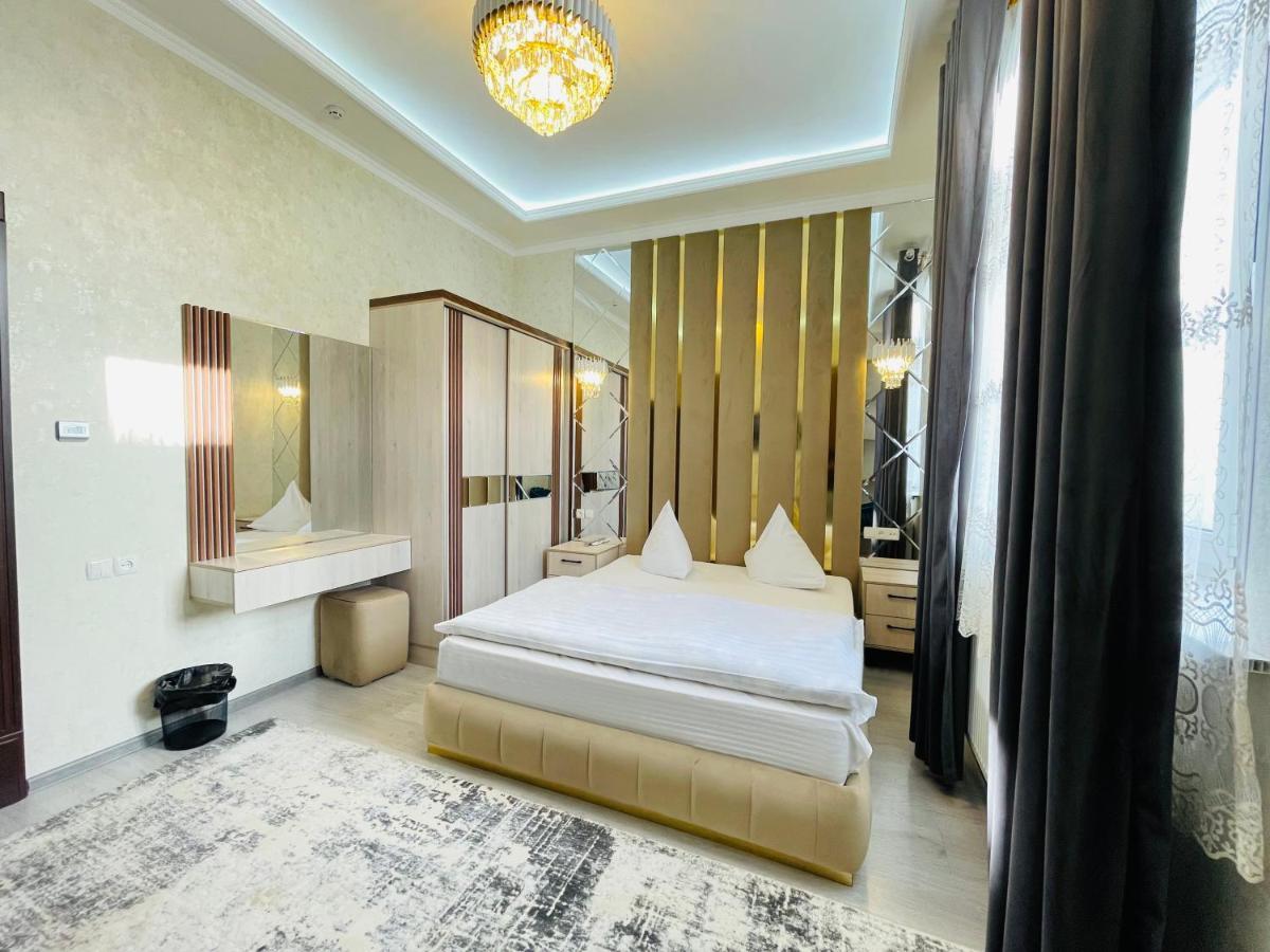 Buyuk Ipak Yo'Li Hotel Namangan Exterior photo